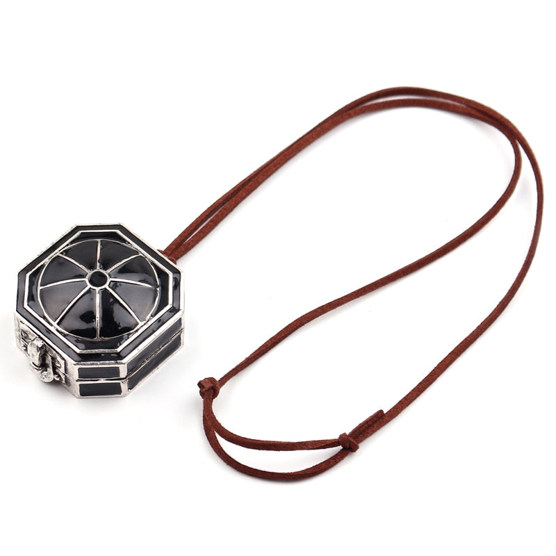 collier pirate des caraïbes pièce aztèque - Piraterie Shop collier pirate des caraïbes pièce aztèque - Piraterie Shop