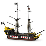 Bateau pirate Lego à voiles rayées