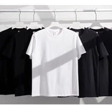 T-shirt pirate crâne et sabres croisés